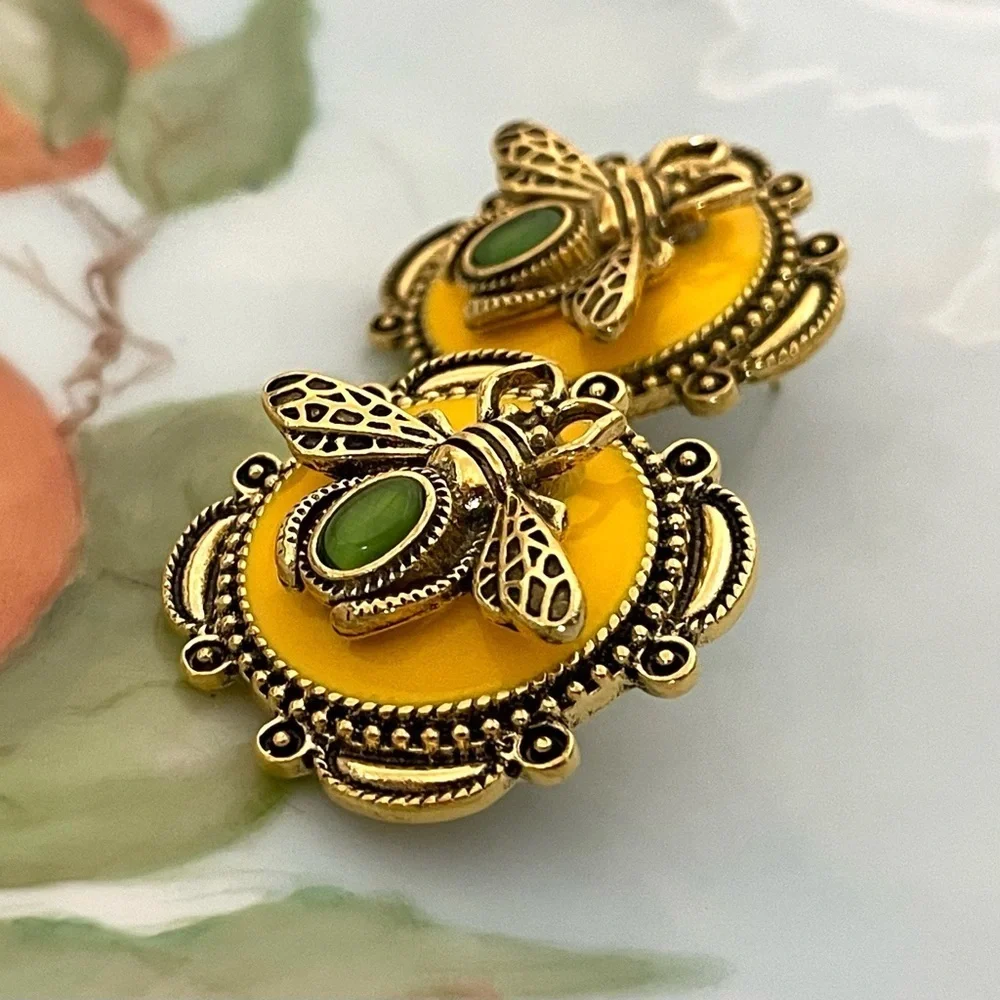 ✨Anthropologie Apis Bee Earrings